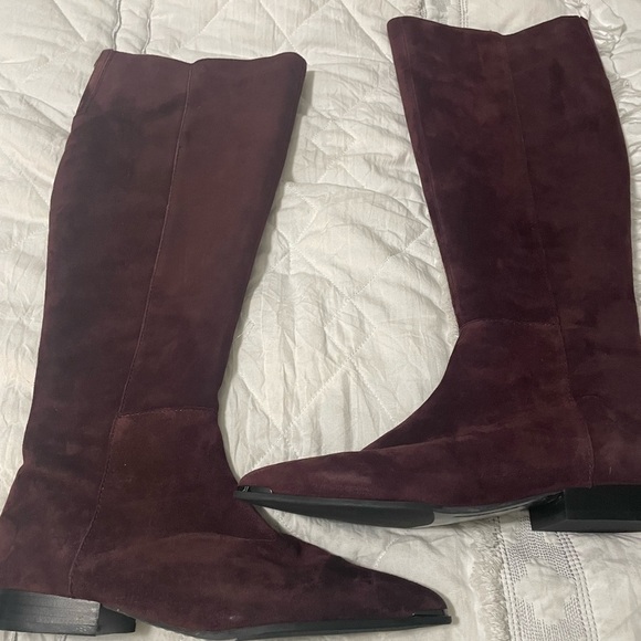 Marc Fisher suede knee high flat burgundy boots. Like new - Picture 1 of 13